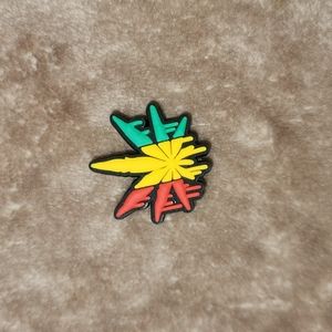 💥 5/$15 Croc Charm